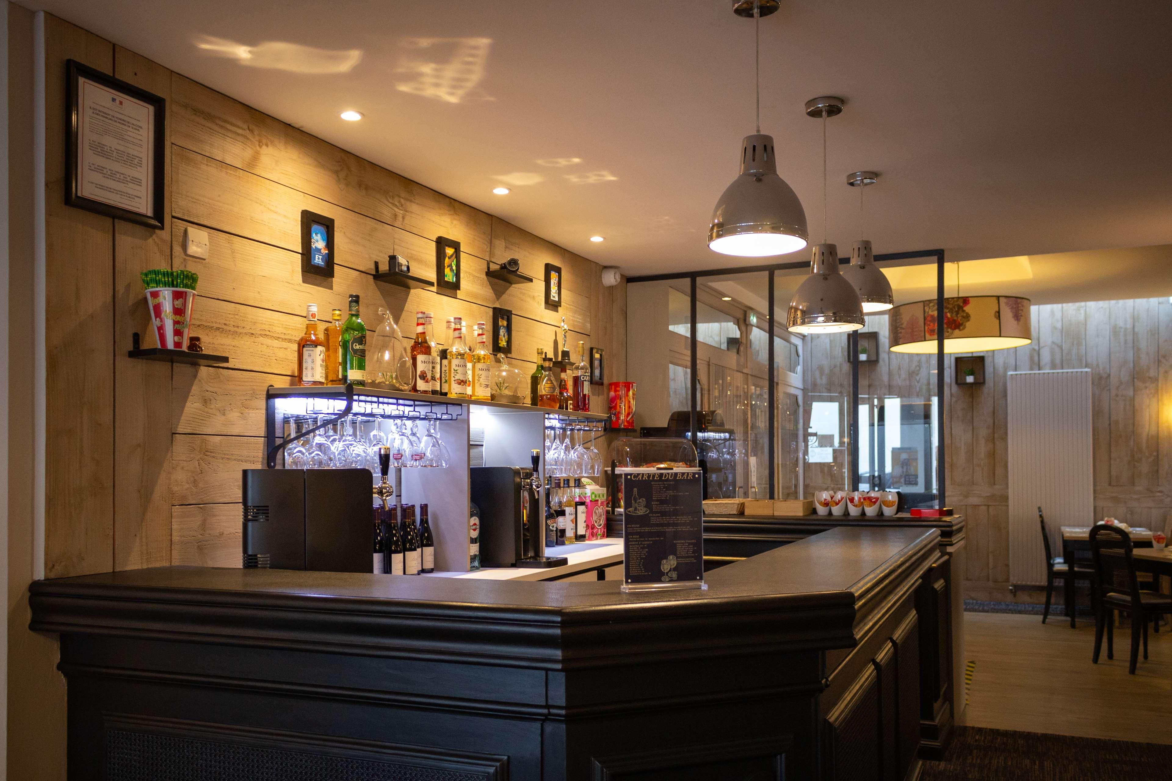 Western L'artist Hotel 4*
