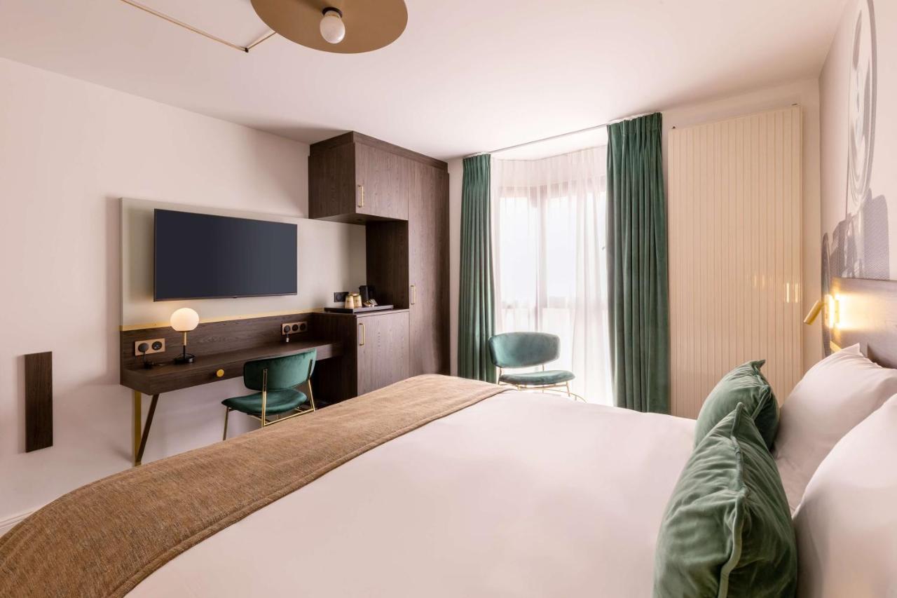 Western L'artist Hotel