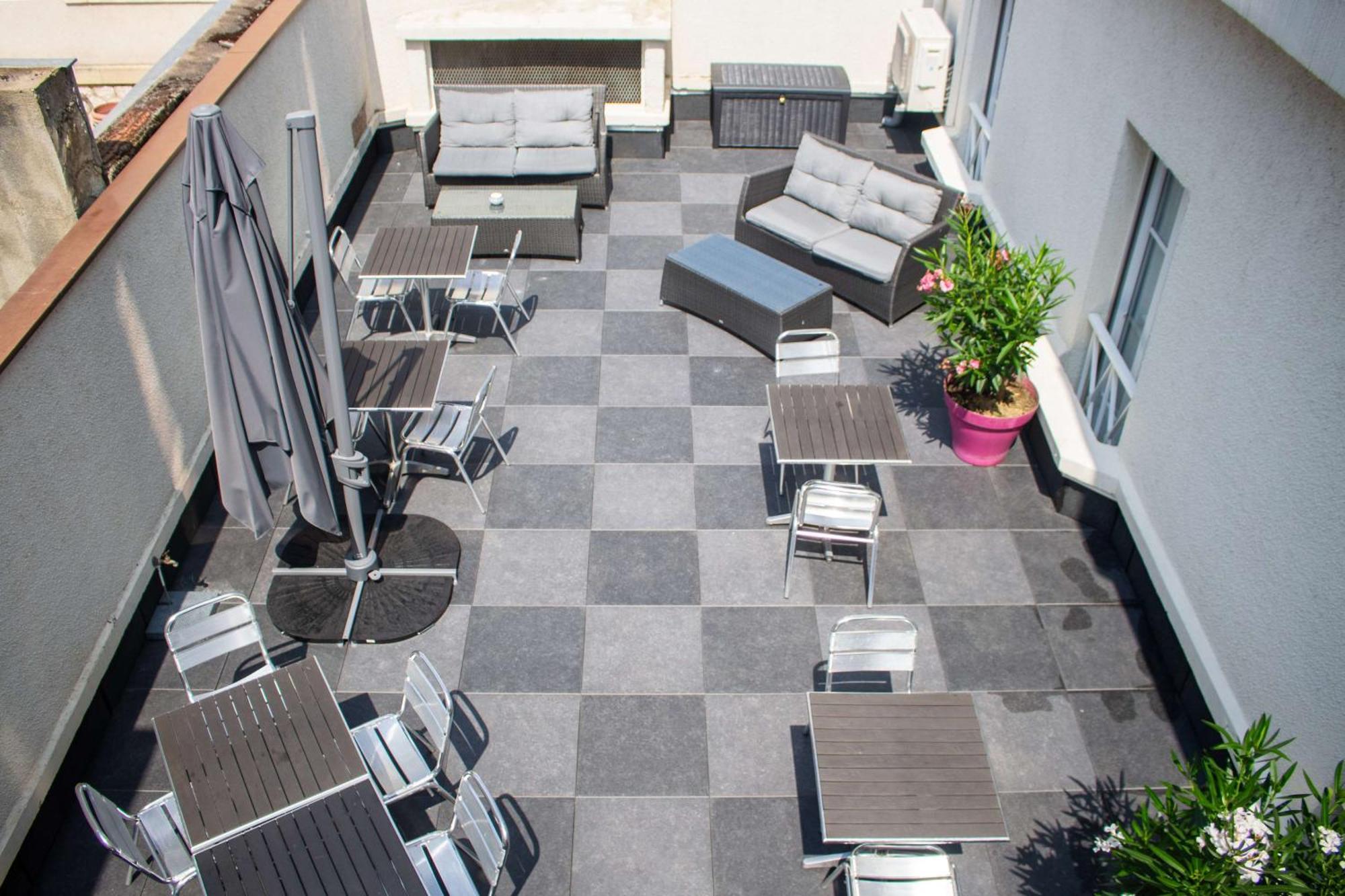 Hotel Western L'artist Tours