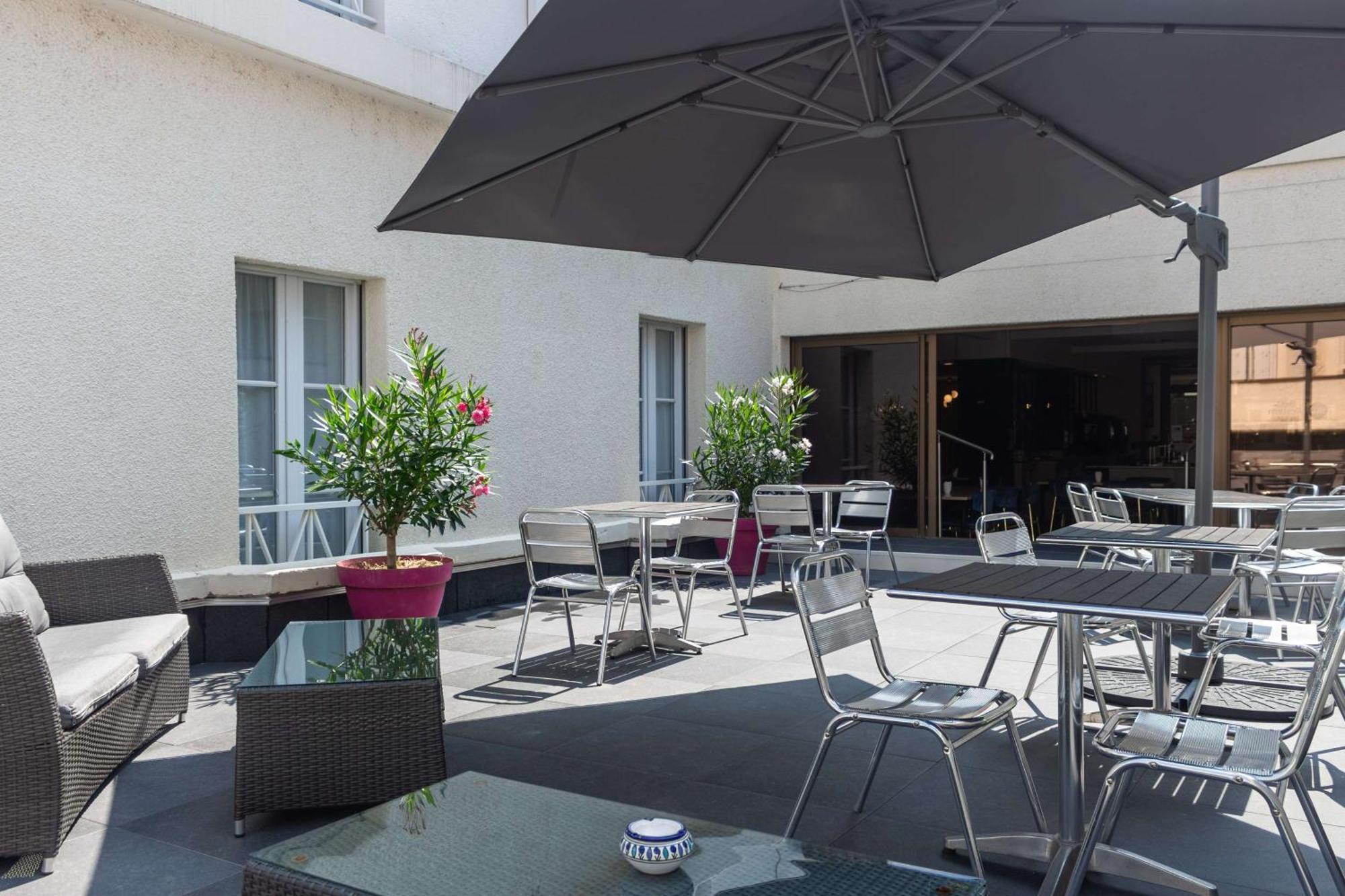 Hotel Western L'artist Tours